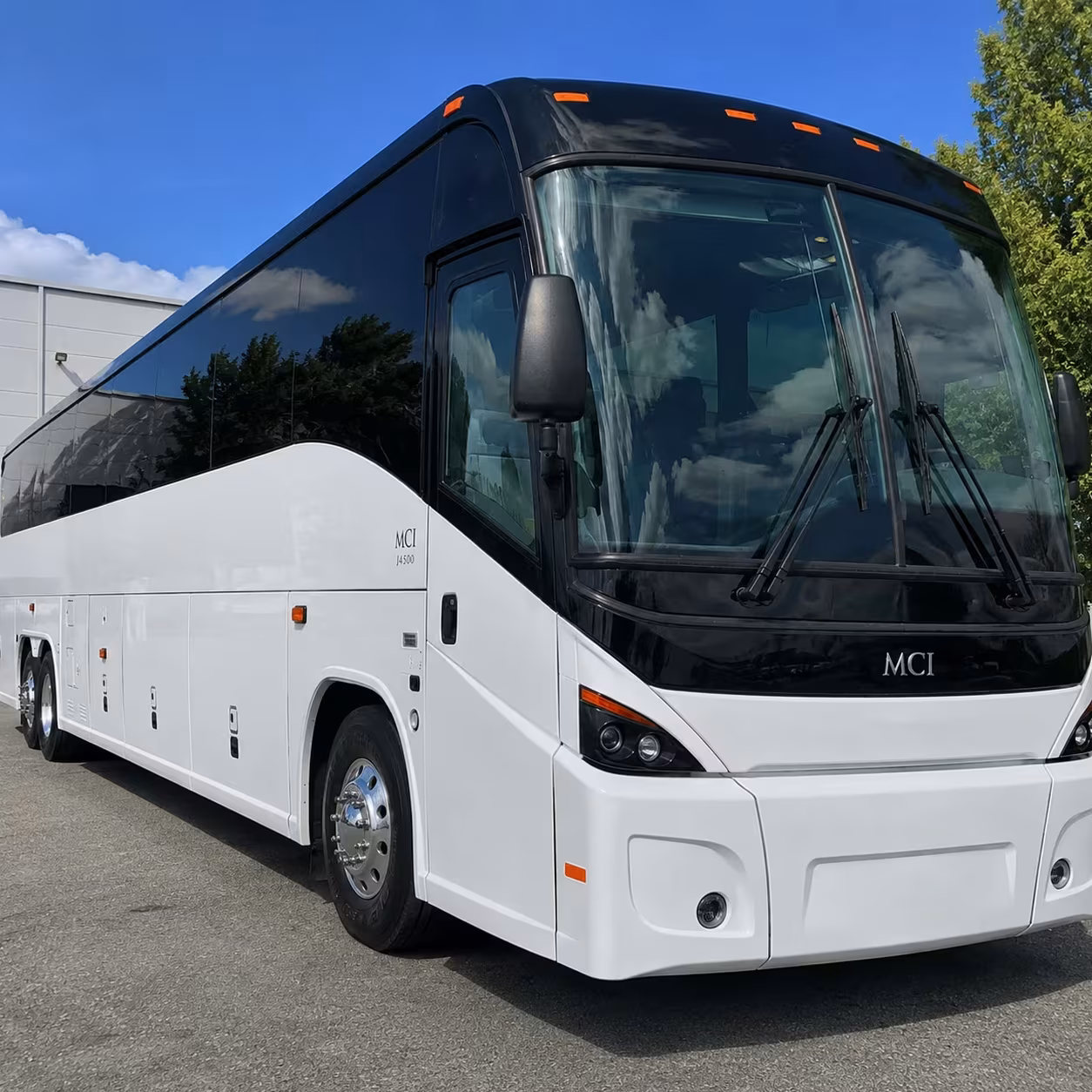 avondale employee bus rentals for the i 10 and loop 101 commute