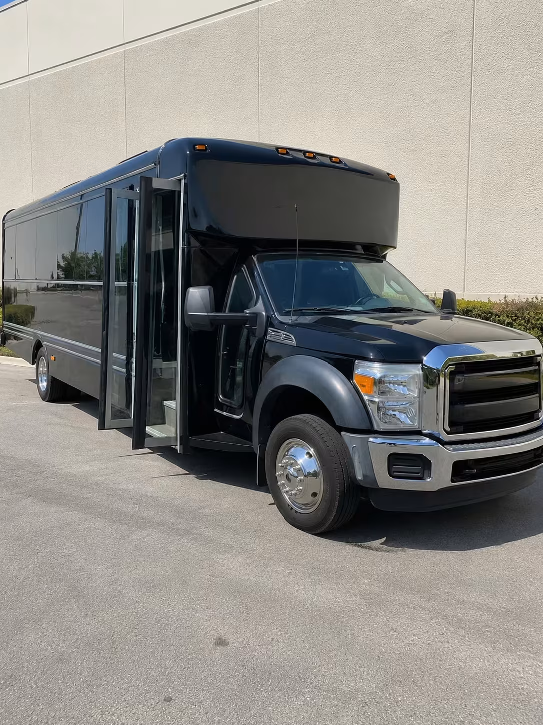 avondale party bus rentals for concert nights