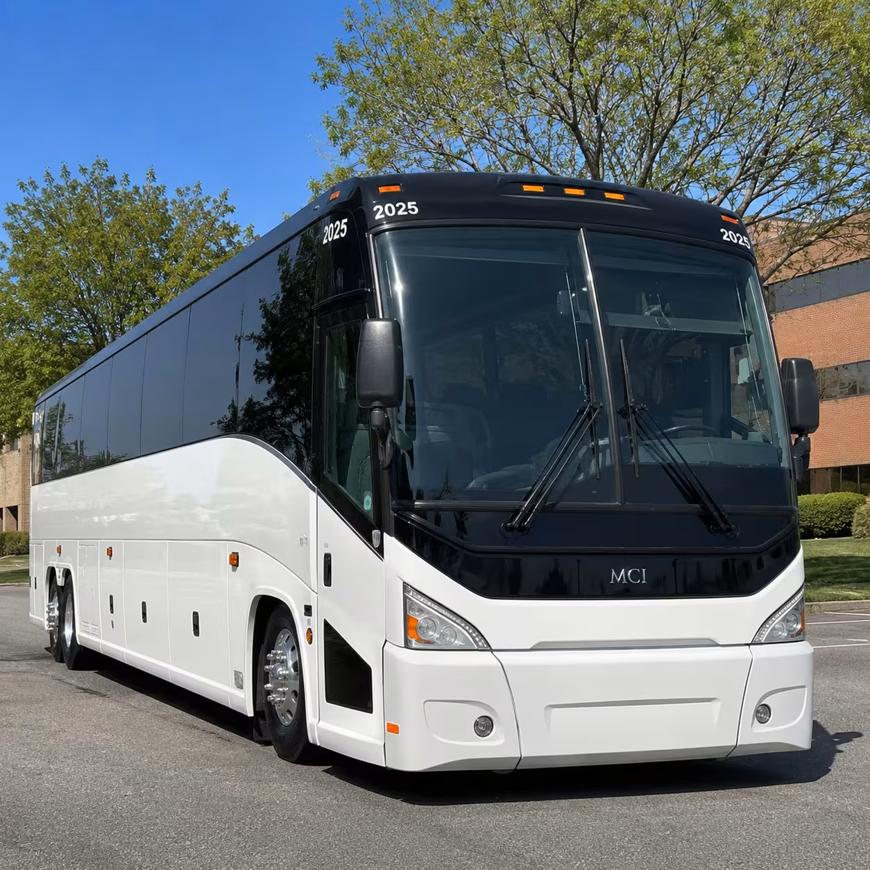 daily employee shuttle bus rentals for your avondale worksite